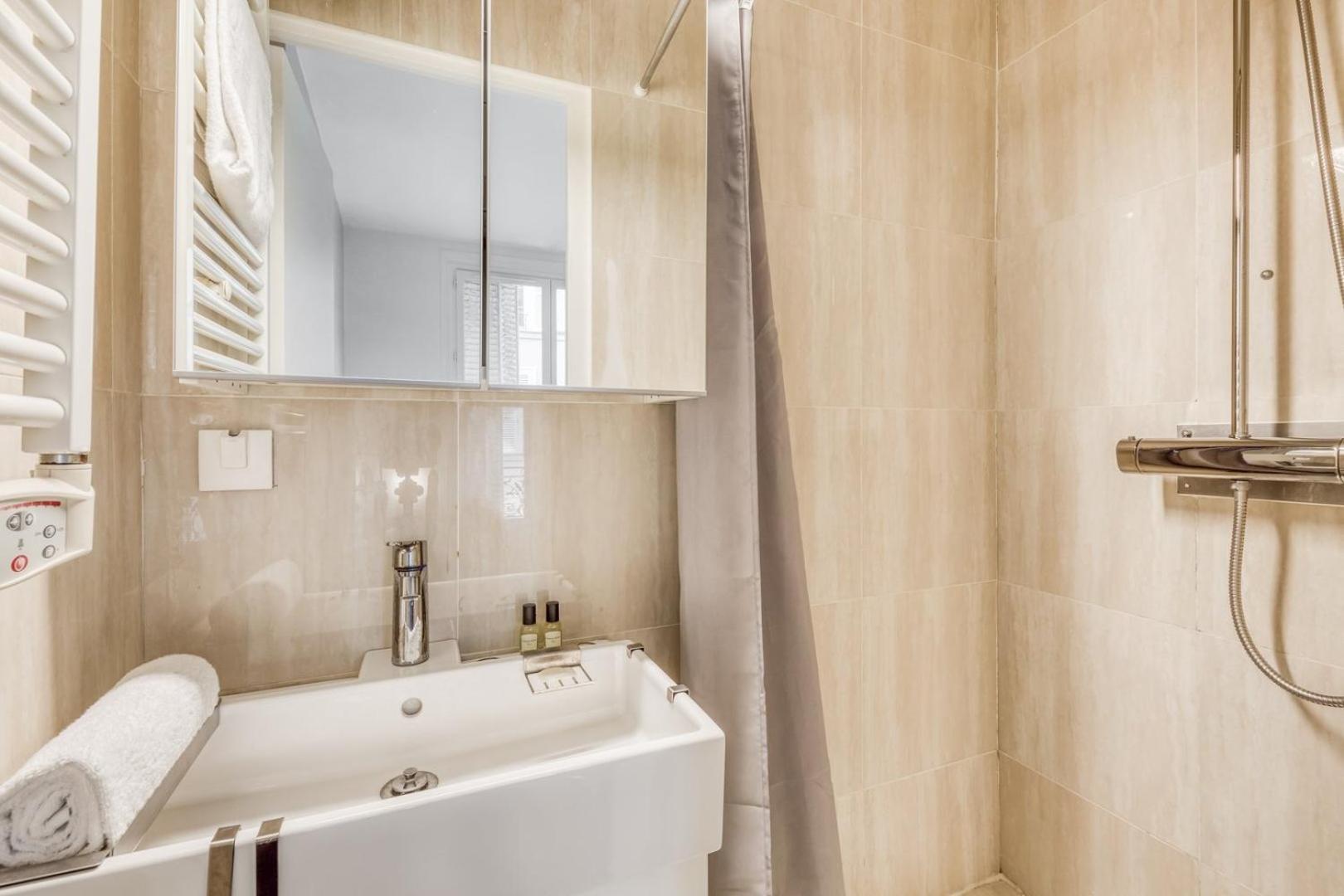 Charming Apartment Close To Gare De Lyon ปารีส ภายนอก รูปภาพ